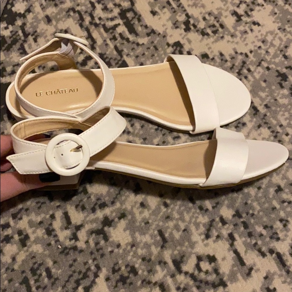 LE CHATEAU sandals